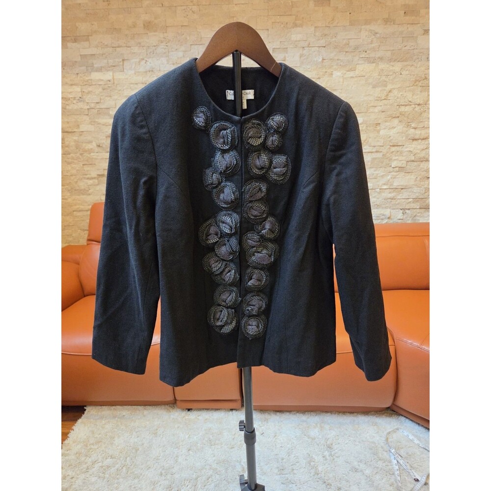 Coldwater Creek Wool Blend Blazer Black On Black 3D Rosette Size 10 Collegiate